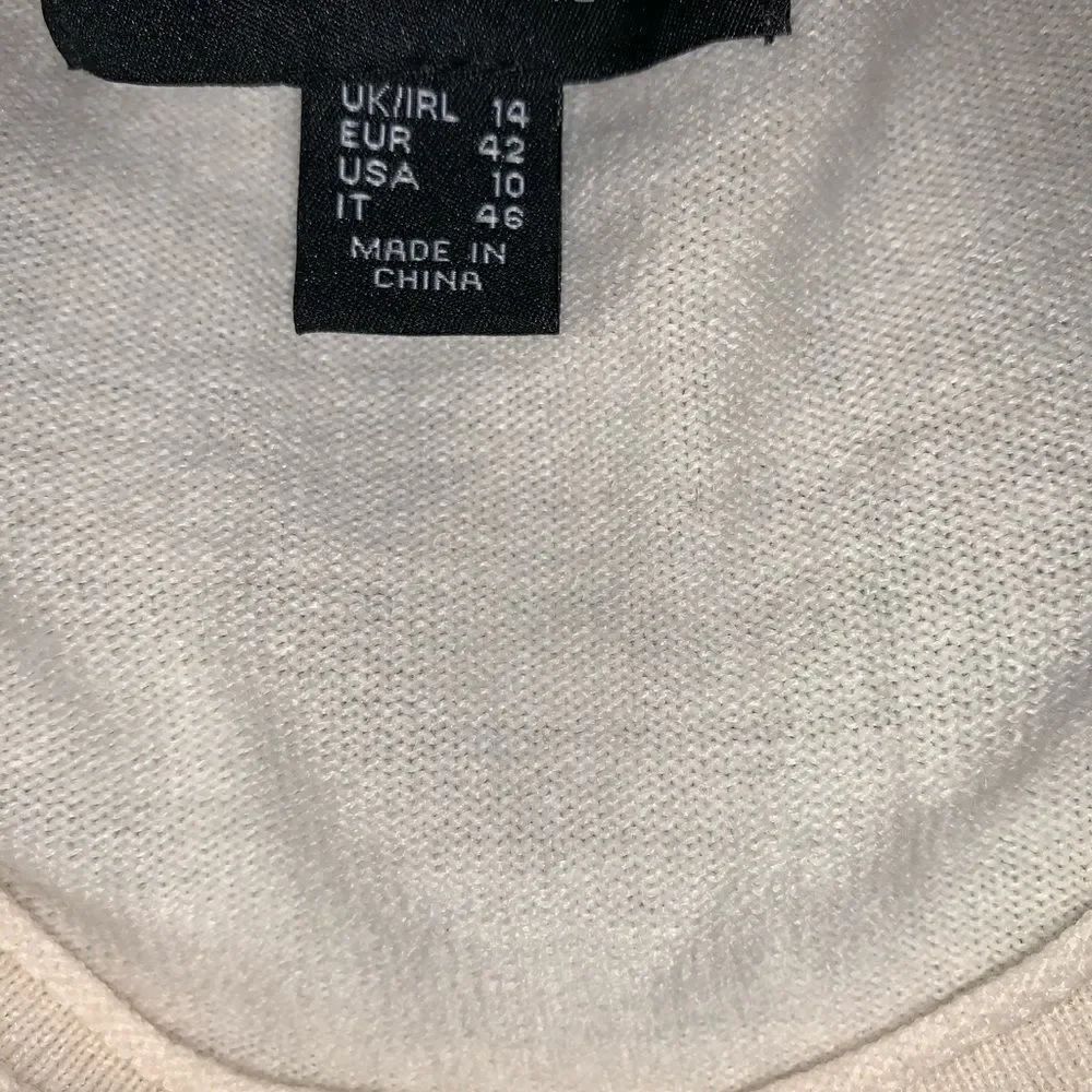 Atmosphere Sweater - Picture 4 of 4